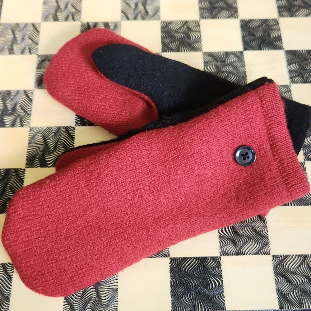 Ladies wool mittens